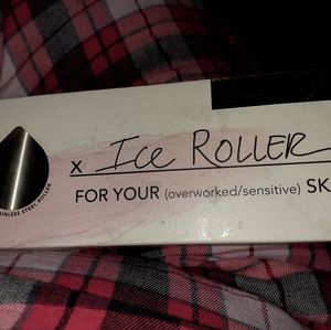 Kitsch ice roller